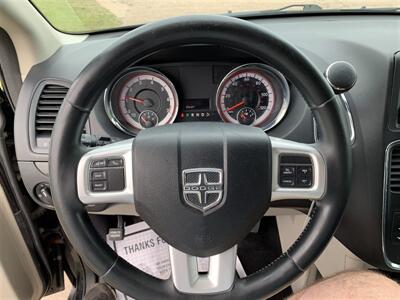 2013 Dodge Grand Caravan SXT   - Photo 9 - Negaunee, MI 49866
