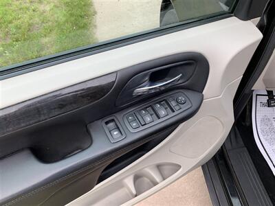 2013 Dodge Grand Caravan SXT   - Photo 8 - Negaunee, MI 49866