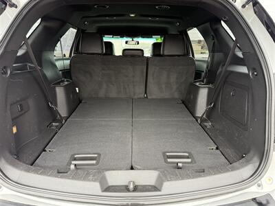 2015 Ford Explorer XLT   - Photo 8 - Escanaba, MI 49829