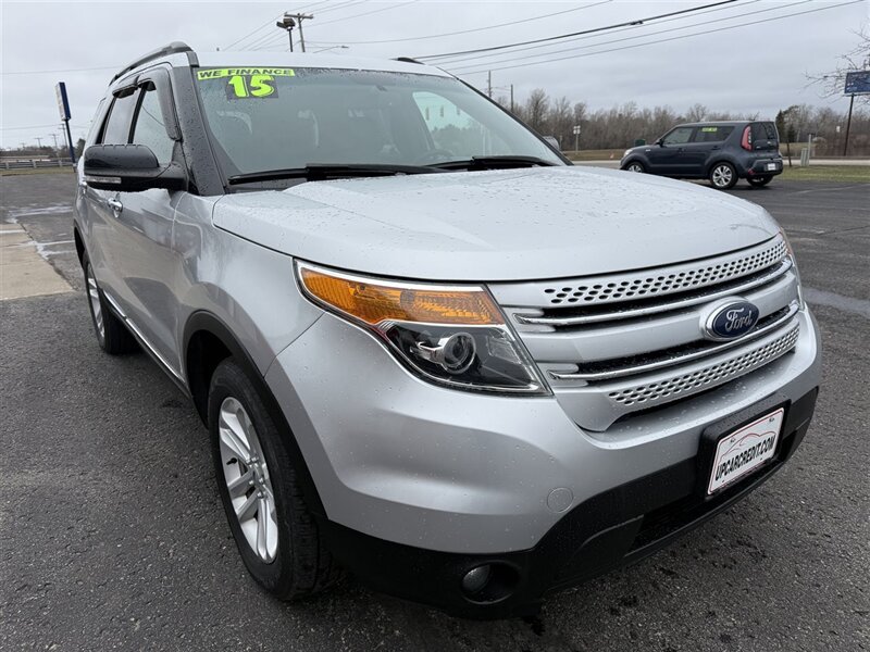2015 Ford Explorer XLT   - Photo 1 - Escanaba, MI 49829