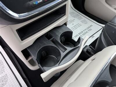 2014 Chrysler Town & Country Touring FWD   - Photo 18 - Escanaba, MI 49829