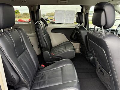 2014 Chrysler Town & Country Touring FWD   - Photo 28 - Escanaba, MI 49829