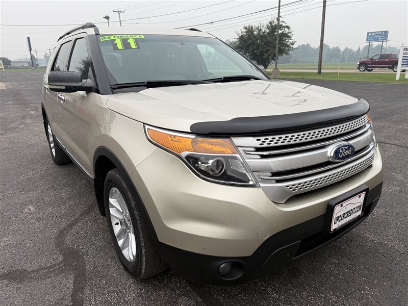 2011 Ford Explorer XLT   - Photo 1 - Escanaba, MI 49829