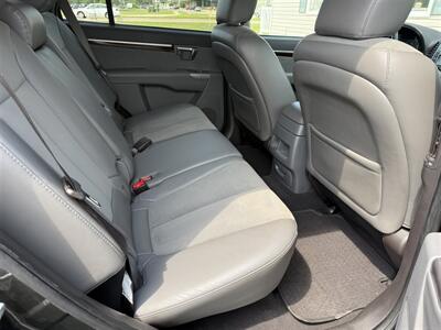 2012 Hyundai SANTA FE SE AWD - Photo 24 - Escanaba, MI 49829