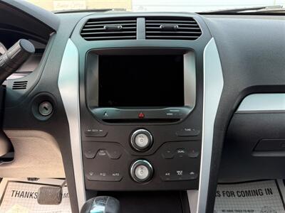 2015 Ford Explorer XLT AWD   - Photo 17 - Escanaba, MI 49829