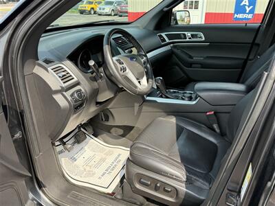 2015 Ford Explorer XLT AWD   - Photo 12 - Escanaba, MI 49829