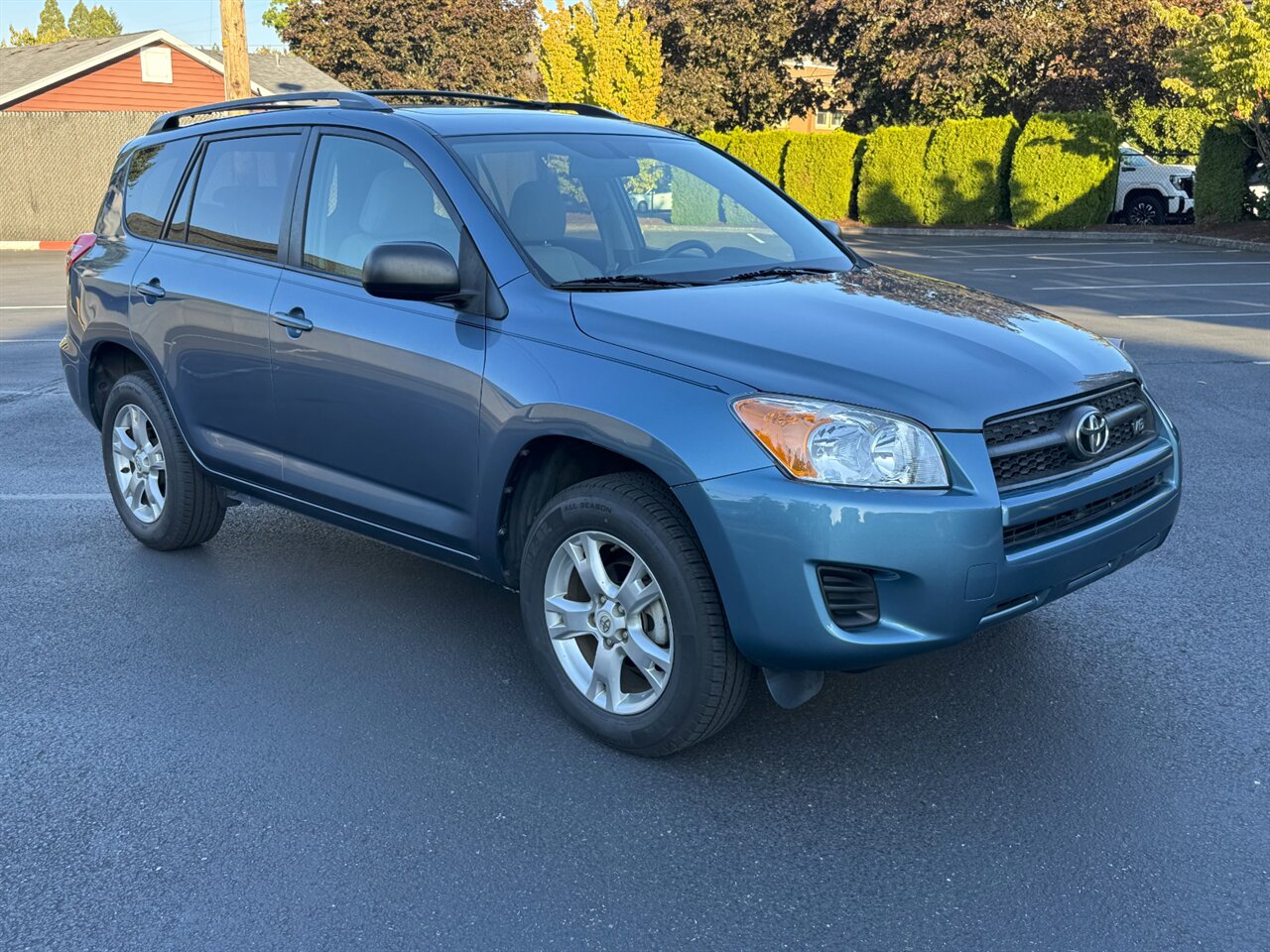 2011 Toyota RAV4 4X4 ONLY 64K MILES   - Photo 6 - Portland, OR 97211