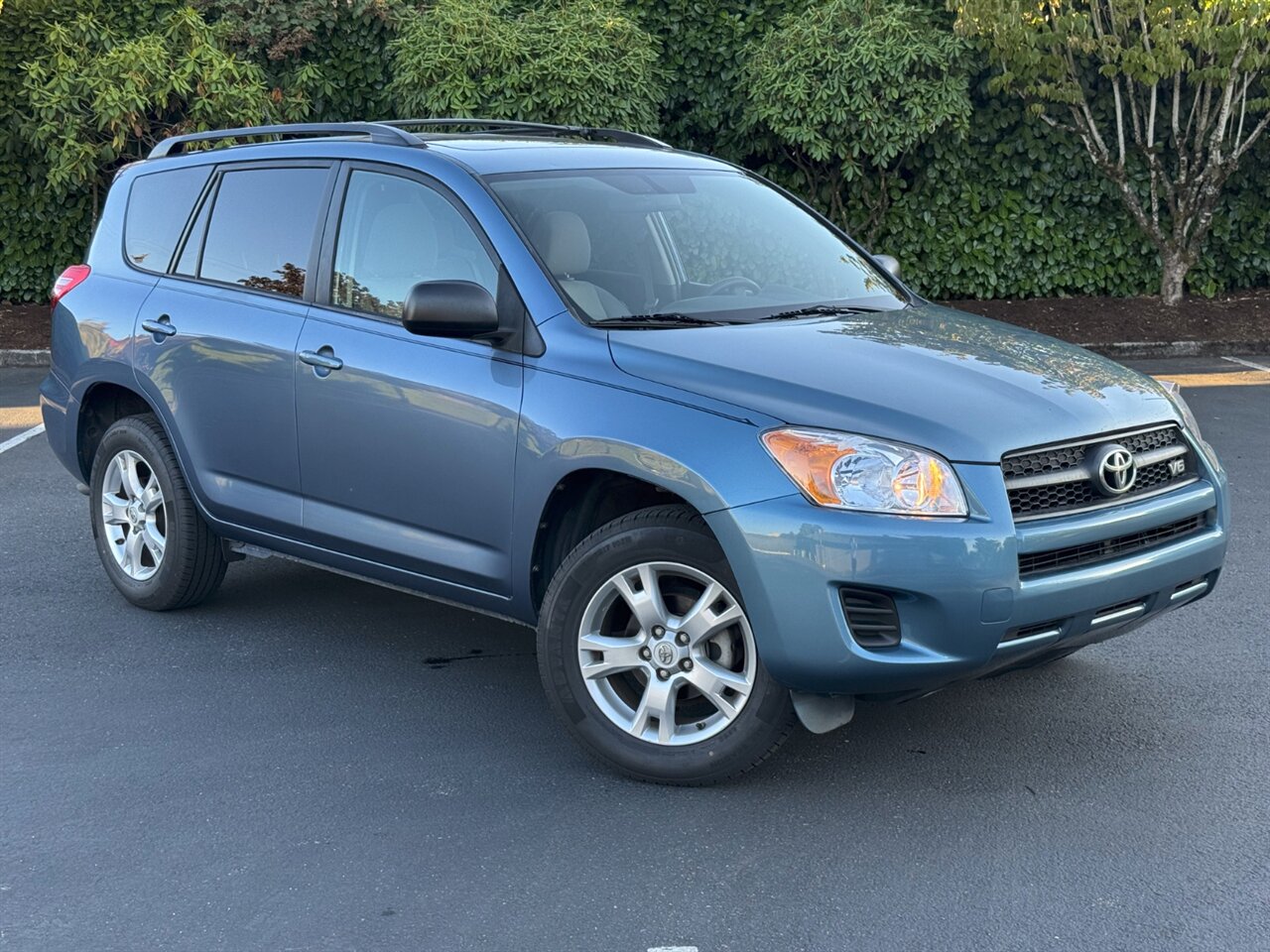 2011 Toyota RAV4 4X4 ONLY 64K MILES   - Photo 1 - Portland, OR 97211