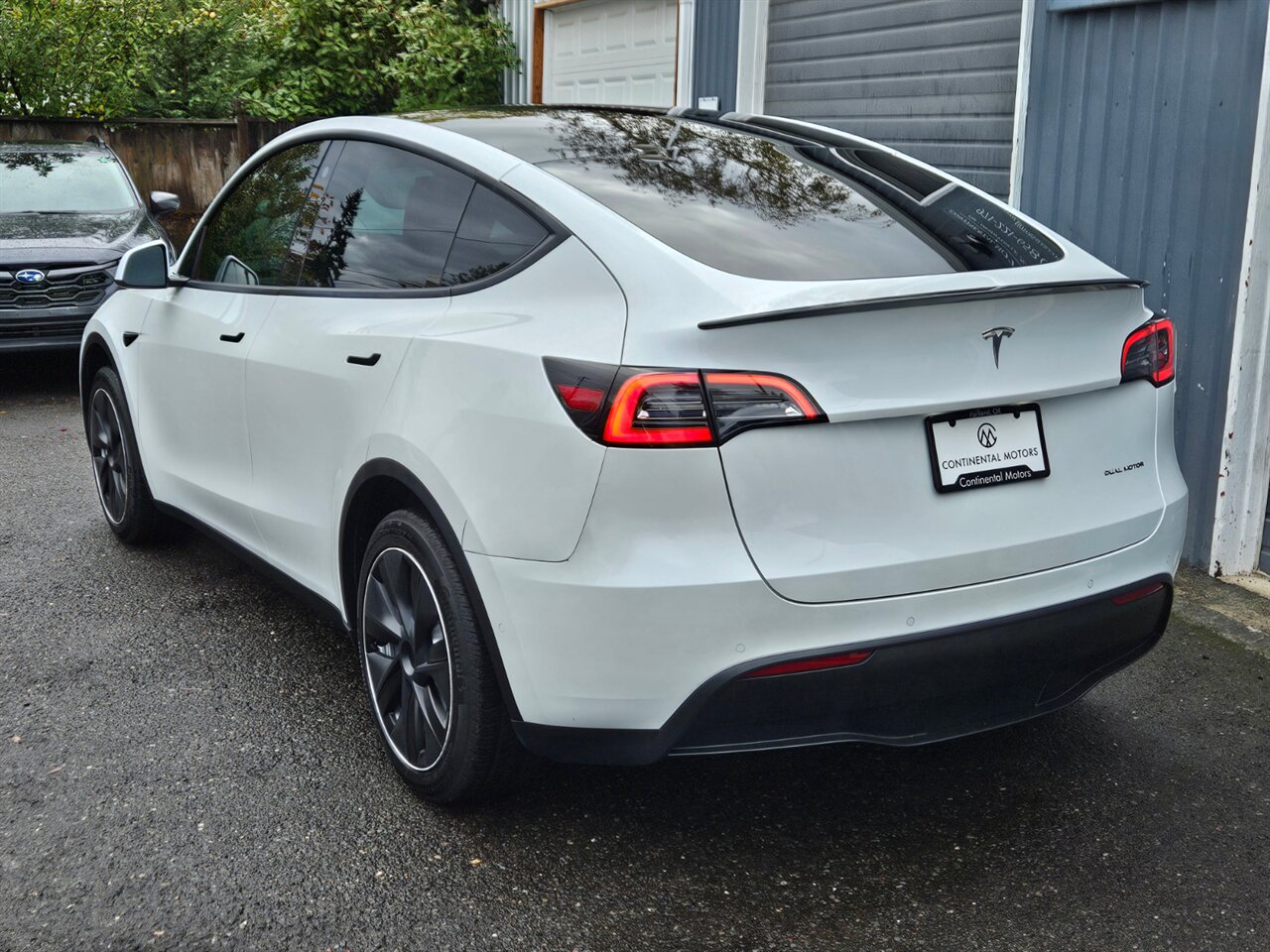 2021 Tesla Model Y Long Range Dual Motor - Photo 4 - Portland, OR 97211