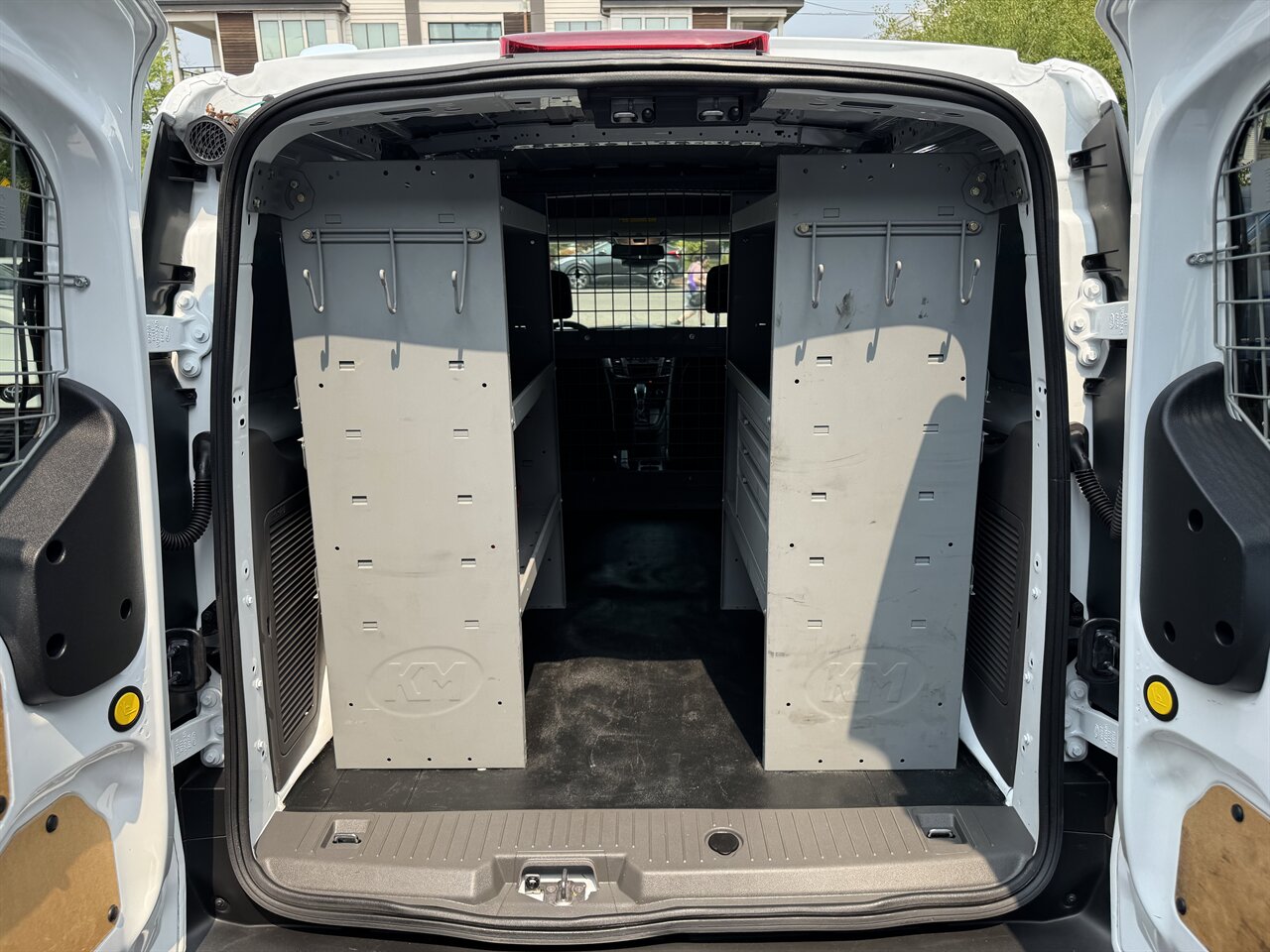 2020 Ford Transit Connect XL - Photo 13 - Portland, OR 97211