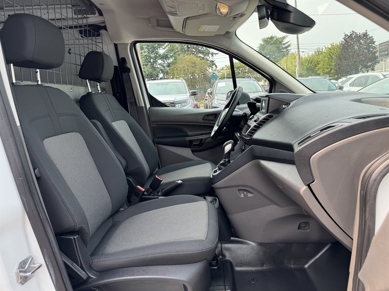 2020 Ford Transit Connect XL - Photo 18 - Portland, OR 97211