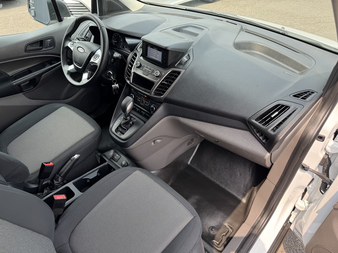 2020 Ford Transit Connect XL - Photo 17 - Portland, OR 97211