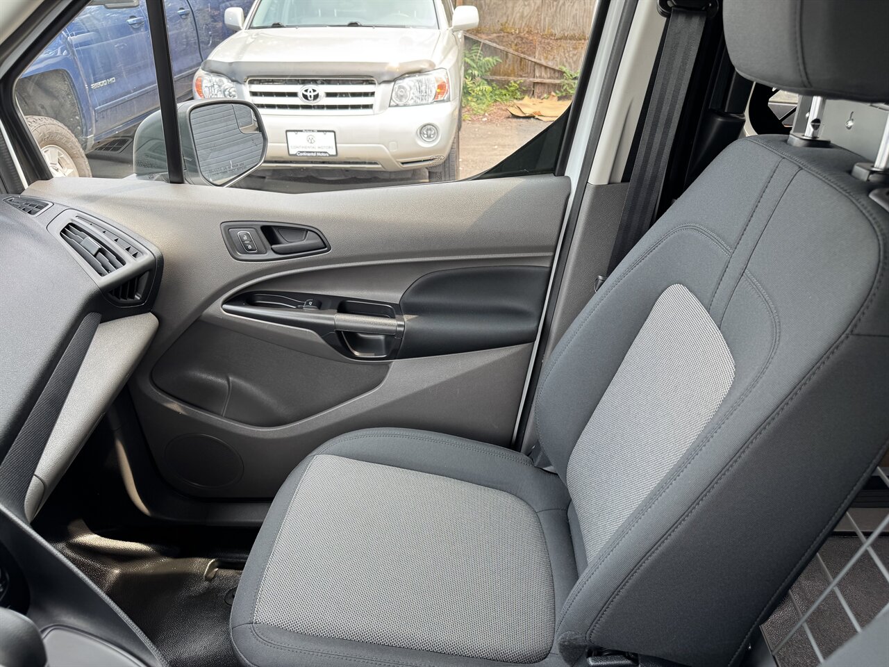 2020 Ford Transit Connect XL - Photo 26 - Portland, OR 97211