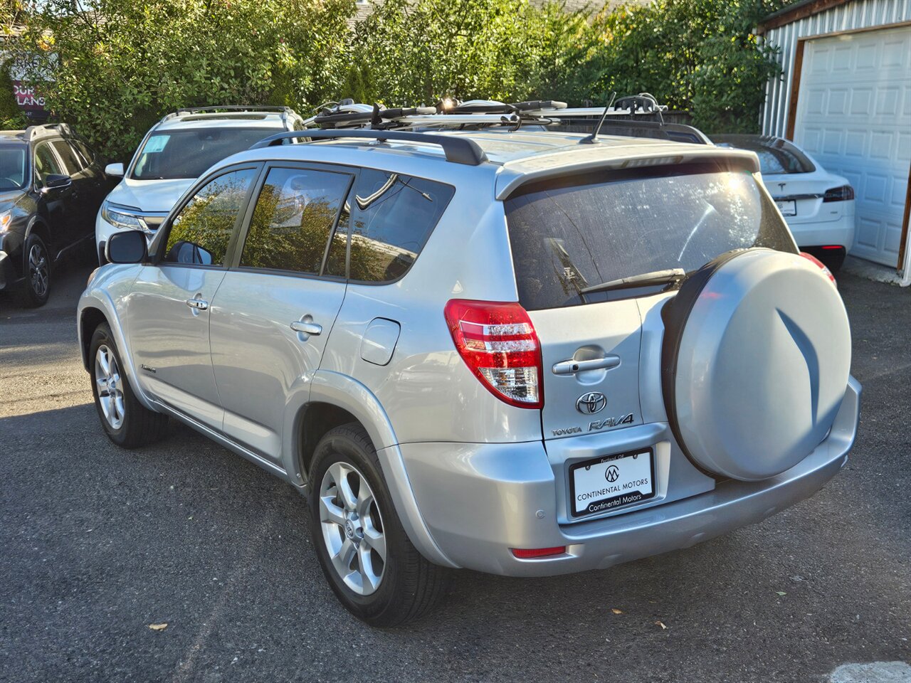 2011 Toyota RAV4 Limited 4WD LEATHER ONLY 75K MILES - Photo 4 - Portland, OR 97211