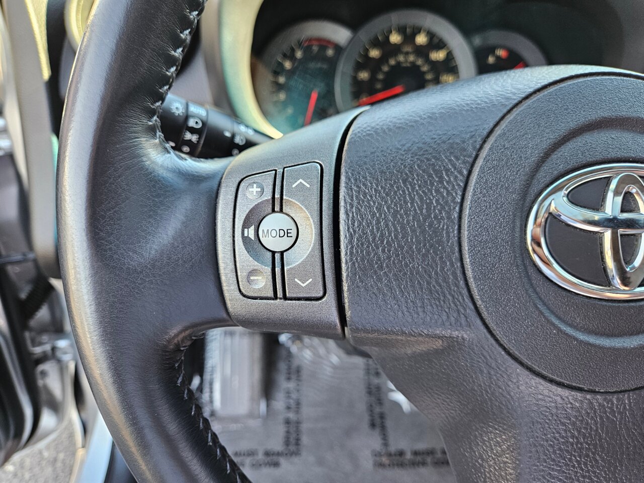 2011 Toyota RAV4 Limited 4WD LEATHER ONLY 75K MILES - Photo 24 - Portland, OR 97211
