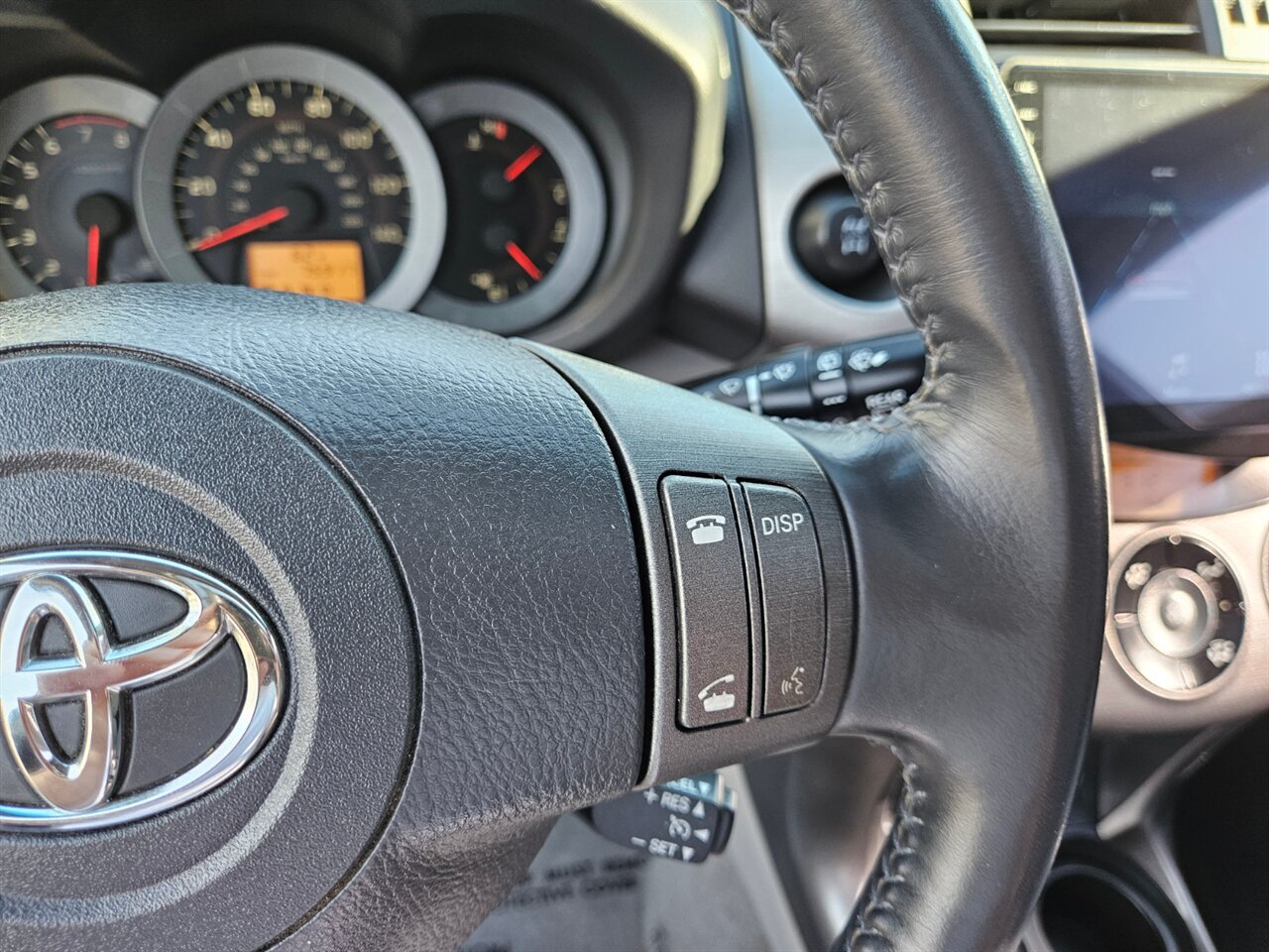 2011 Toyota RAV4 Limited 4WD LEATHER ONLY 75K MILES - Photo 25 - Portland, OR 97211