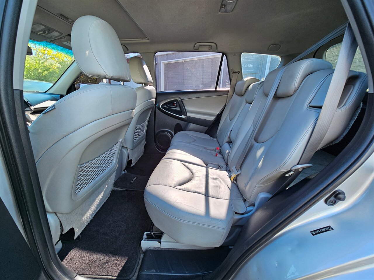 2011 Toyota RAV4 Limited 4WD LEATHER ONLY 75K MILES - Photo 13 - Portland, OR 97211