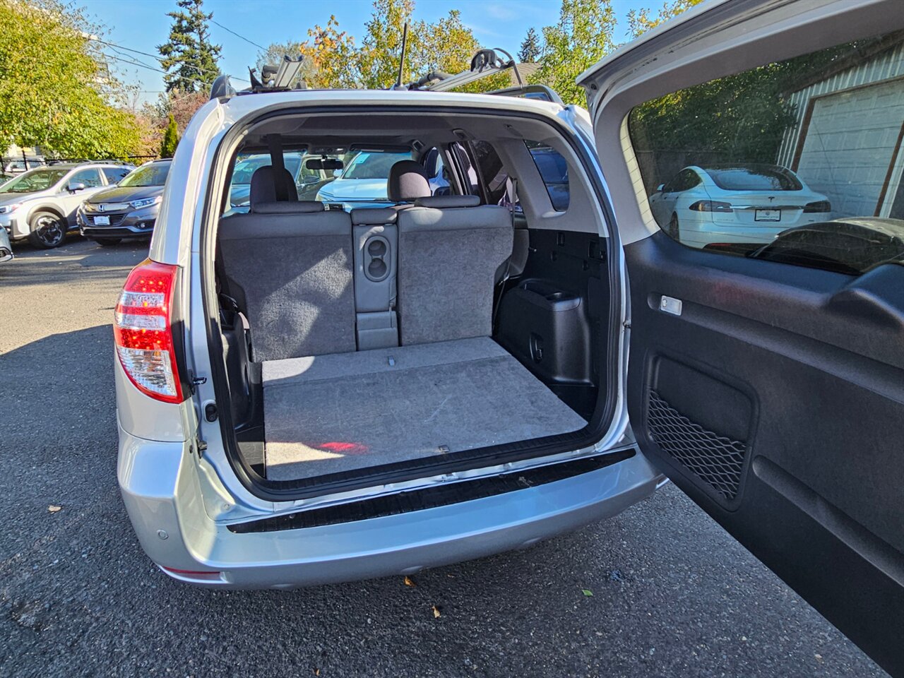 2011 Toyota RAV4 Limited 4WD LEATHER ONLY 75K MILES - Photo 11 - Portland, OR 97211
