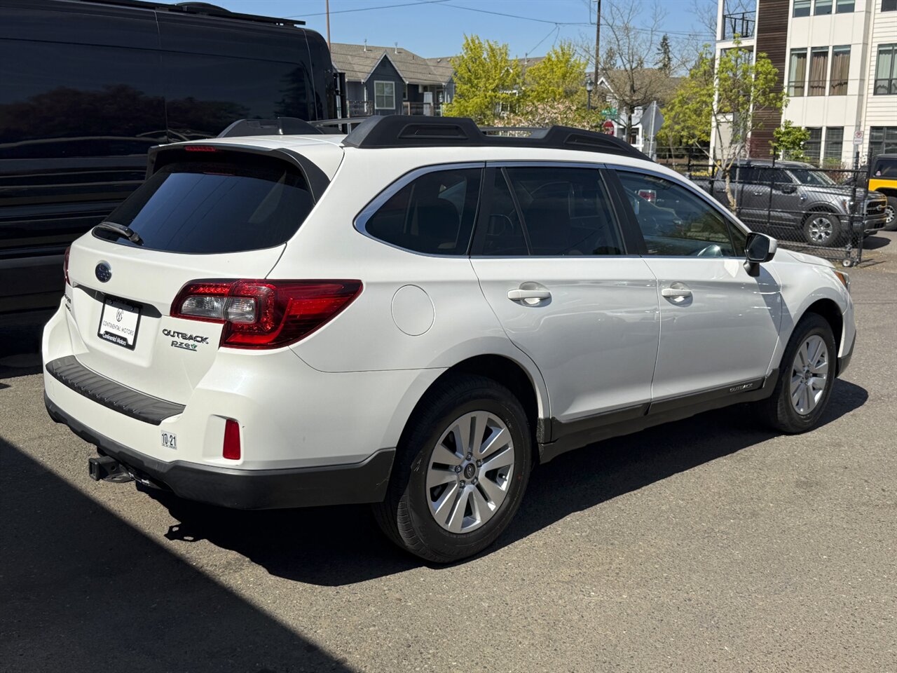 2016 Subaru Outback 2.5i Premium   - Photo 8 - Portland, OR 97211