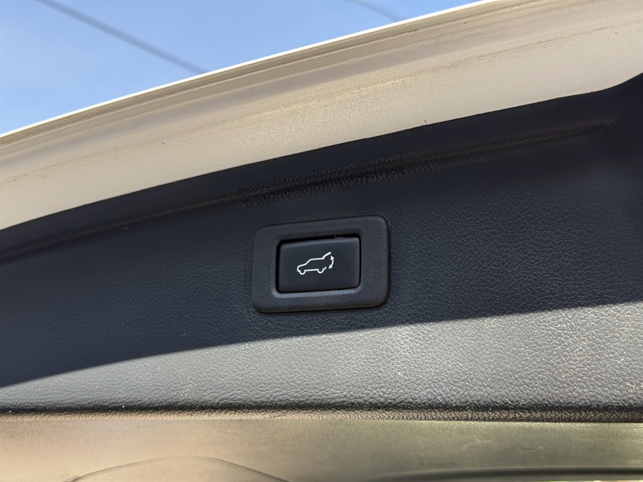 2016 Subaru Outback 2.5i Premium   - Photo 16 - Portland, OR 97211