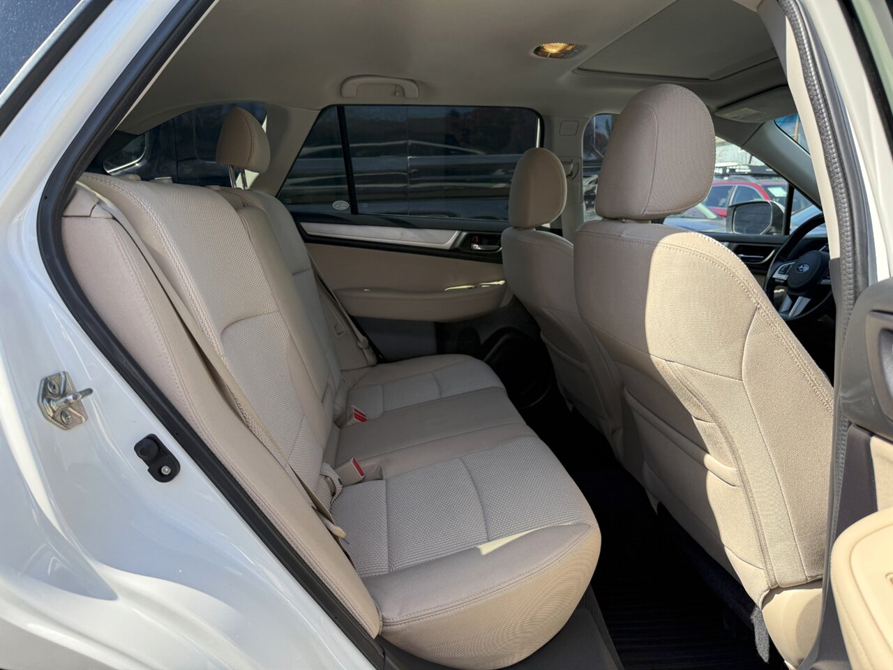 2016 Subaru Outback 2.5i Premium   - Photo 17 - Portland, OR 97211