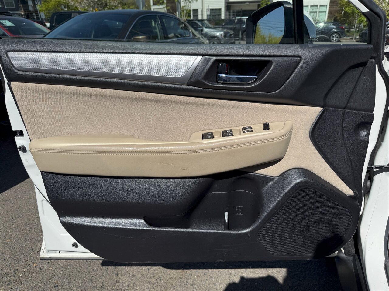 2016 Subaru Outback 2.5i Premium   - Photo 12 - Portland, OR 97211