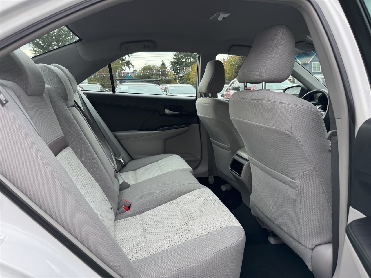 2014 Toyota Camry LE ONLY 58K MILES - 1 OWNER - Photo 18 - Portland, OR 97211