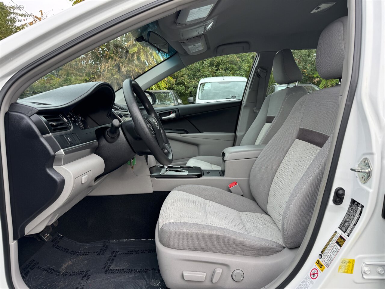 2014 Toyota Camry LE ONLY 58K MILES - 1 OWNER - Photo 13 - Portland, OR 97211