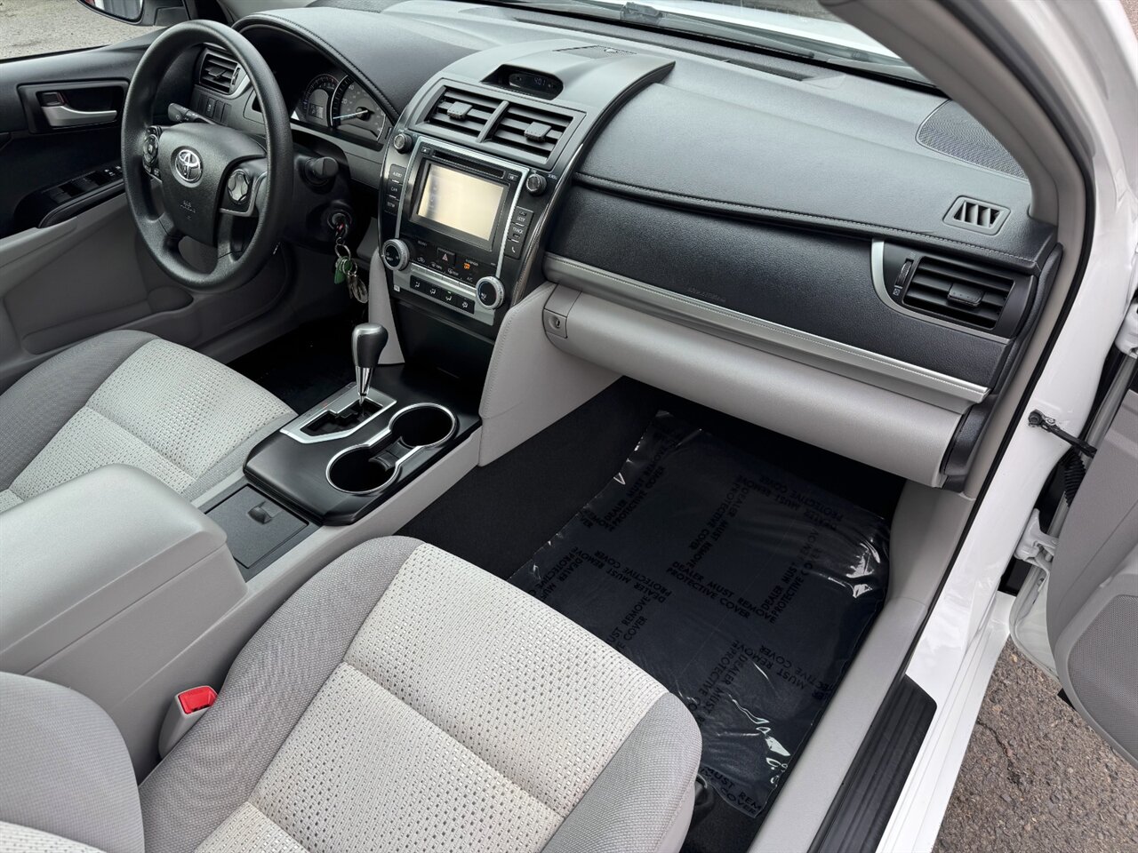 2014 Toyota Camry LE ONLY 58K MILES - 1 OWNER - Photo 20 - Portland, OR 97211