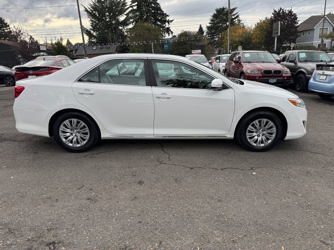 2014 Toyota Camry LE ONLY 58K MILES - 1 OWNER - Photo 9 - Portland, OR 97211