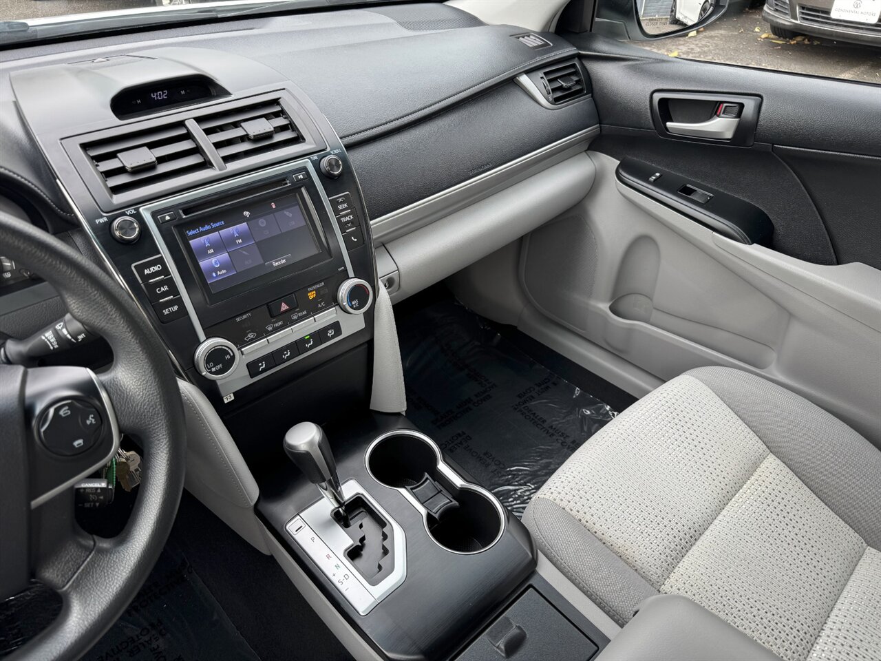 2014 Toyota Camry LE ONLY 58K MILES - 1 OWNER - Photo 26 - Portland, OR 97211