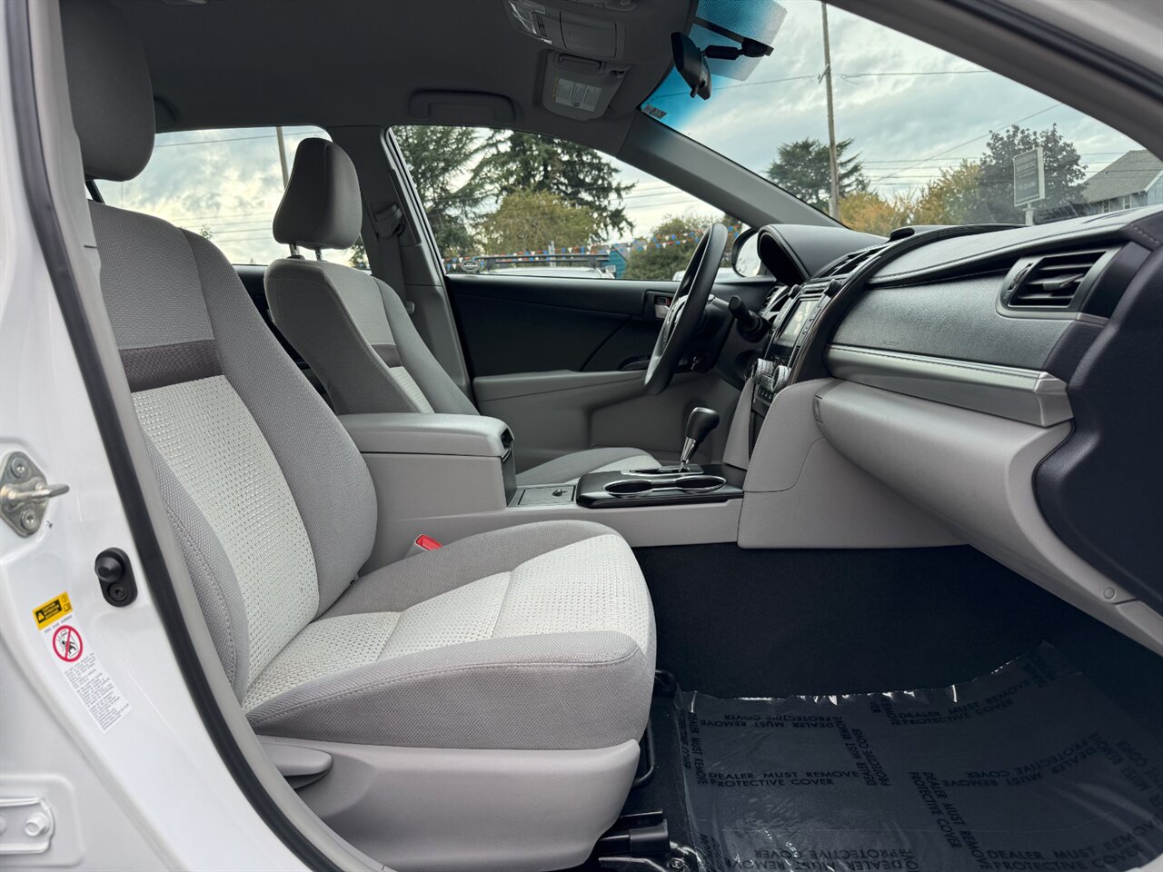 2014 Toyota Camry LE ONLY 58K MILES - 1 OWNER - Photo 19 - Portland, OR 97211