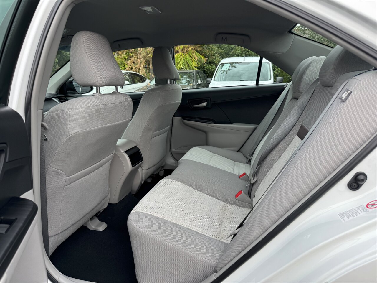 2014 Toyota Camry LE ONLY 58K MILES - 1 OWNER - Photo 15 - Portland, OR 97211