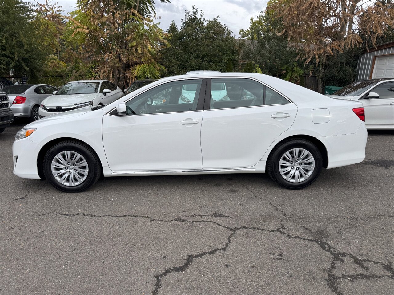 2014 Toyota Camry LE ONLY 58K MILES - 1 OWNER - Photo 6 - Portland, OR 97211