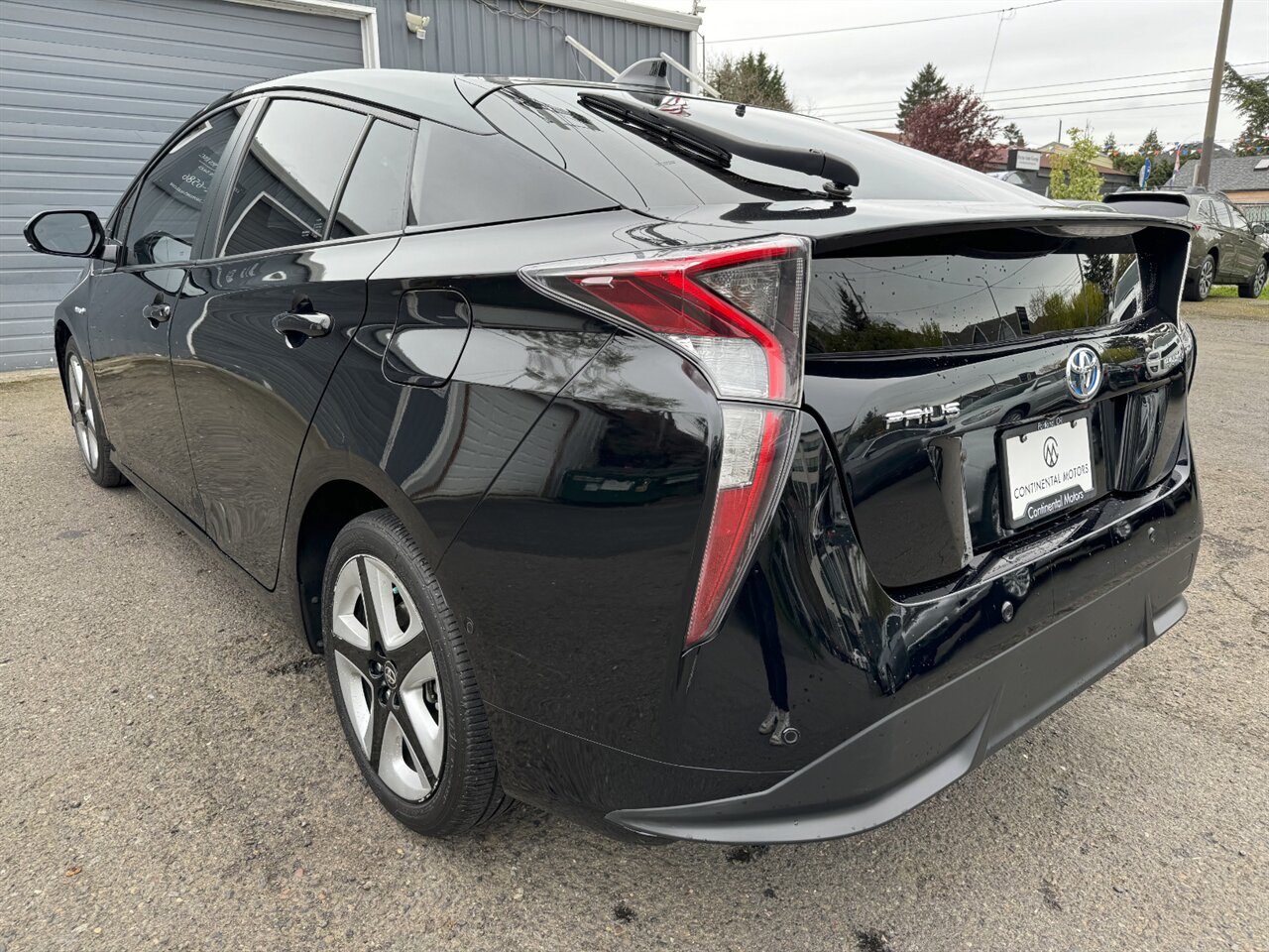 2017 Toyota Prius Four Touring LEATHER   - Photo 9 - Portland, OR 97211