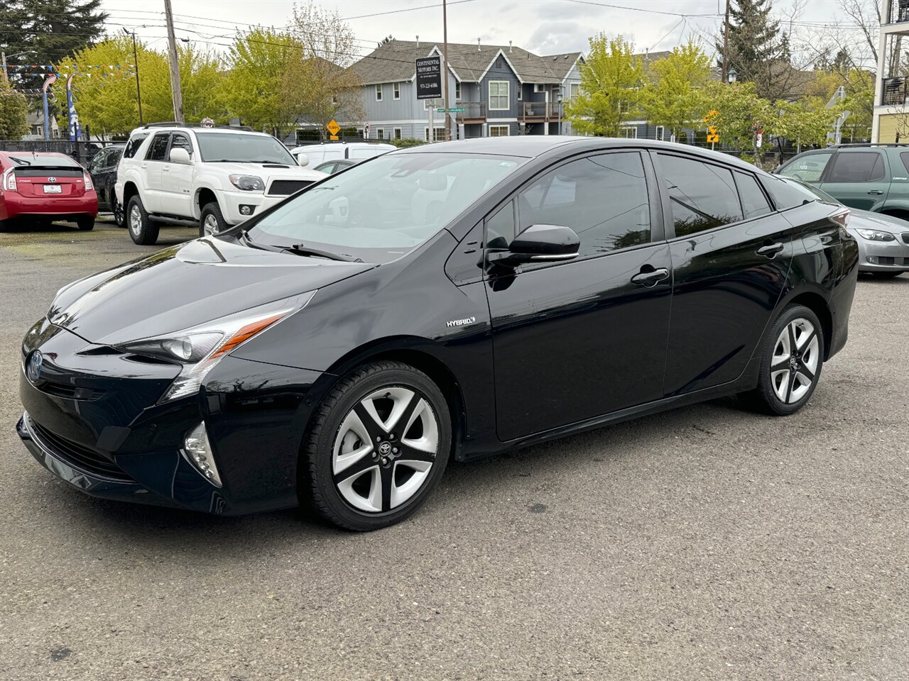 2017 Toyota Prius Four Touring LEATHER   - Photo 1 - Portland, OR 97211