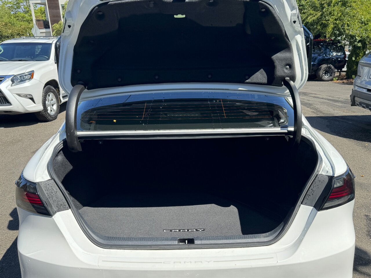 2022 Toyota Camry LE ADAPTIVE CRUISE LANE KEEP   - Photo 14 - Portland, OR 97211