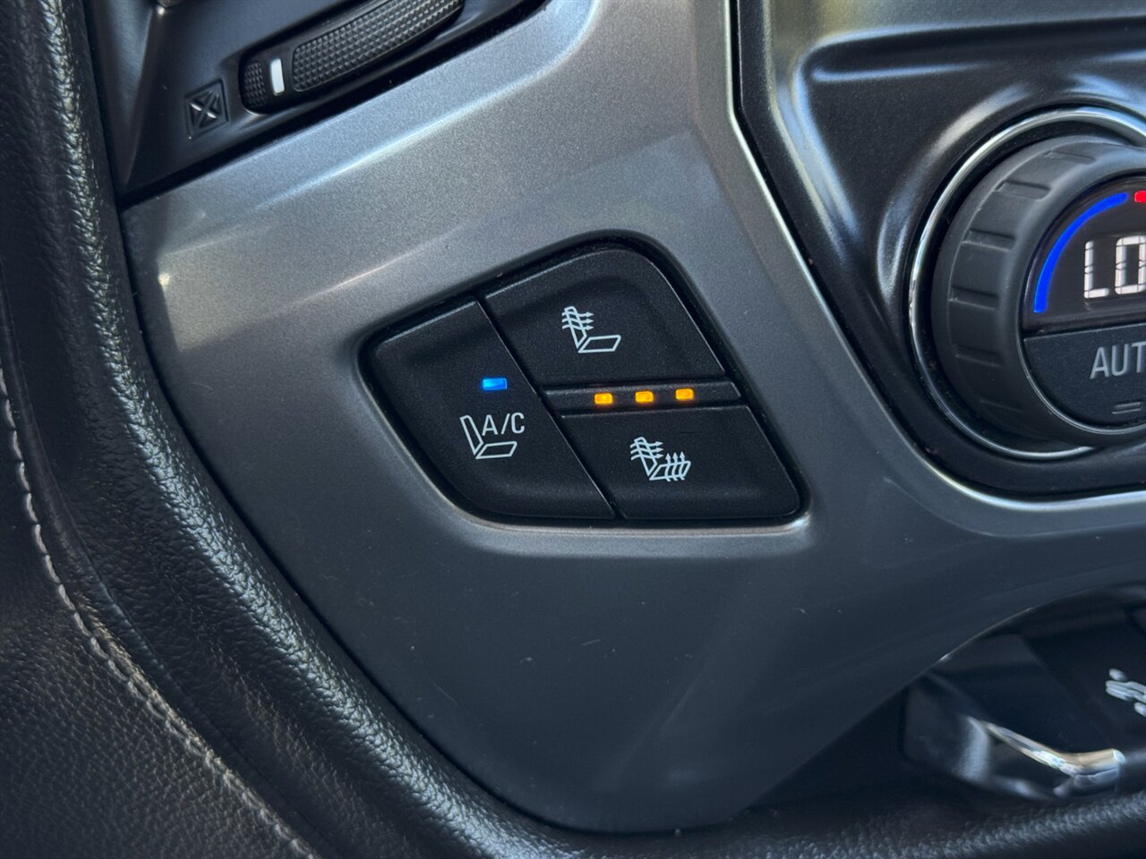 2015 Chevrolet Silverado 2500 LTZ LEATHER LOADED DIESEL - Photo 28 - Portland, OR 97211