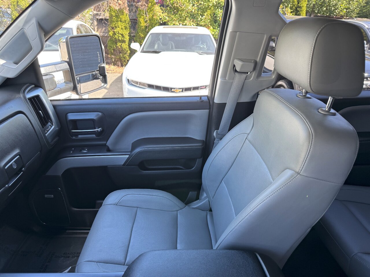 2015 Chevrolet Silverado 2500 LTZ LEATHER LOADED DIESEL - Photo 26 - Portland, OR 97211