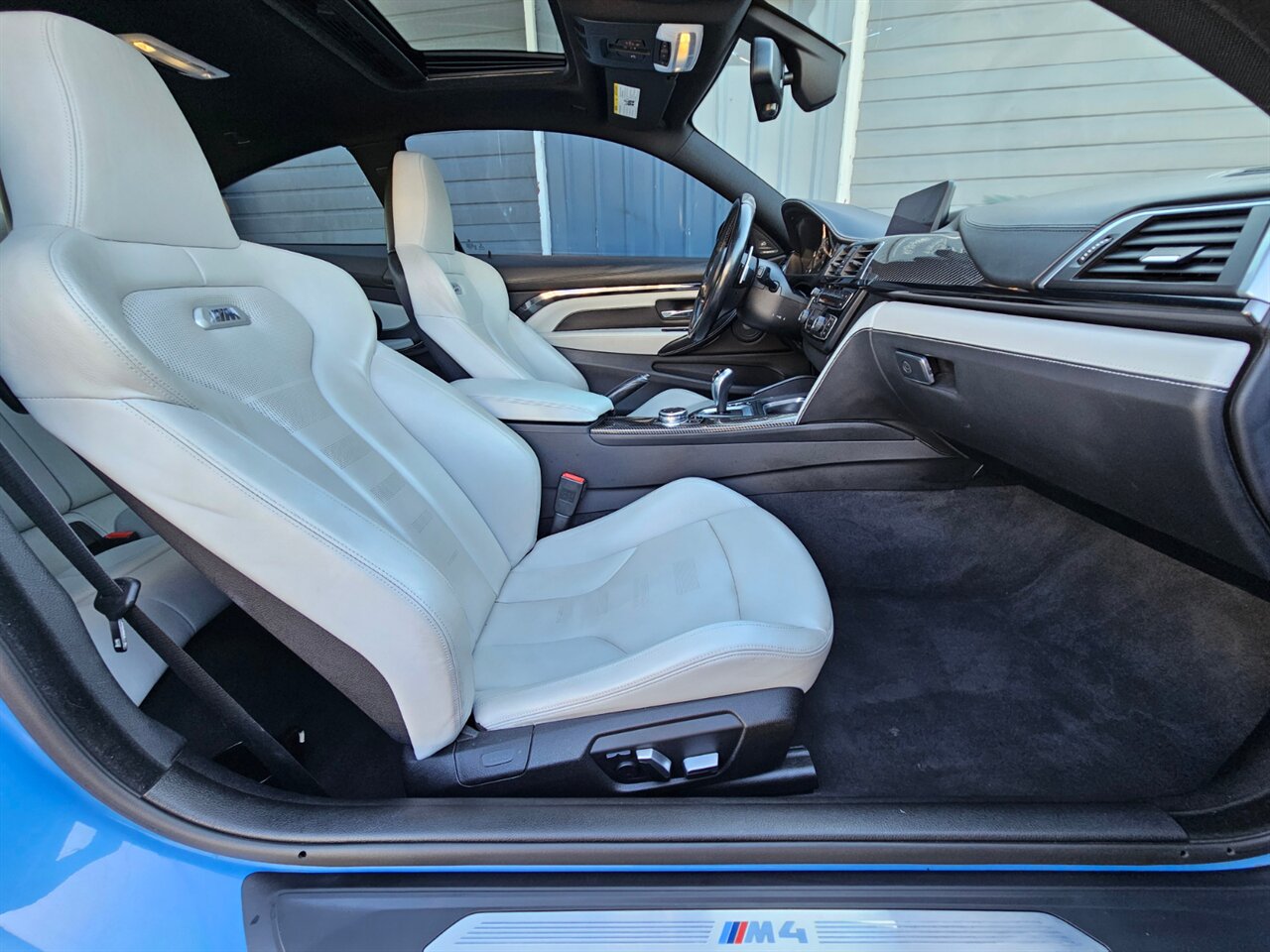 2016 BMW M4 - Photo 14 - Portland, OR 97211