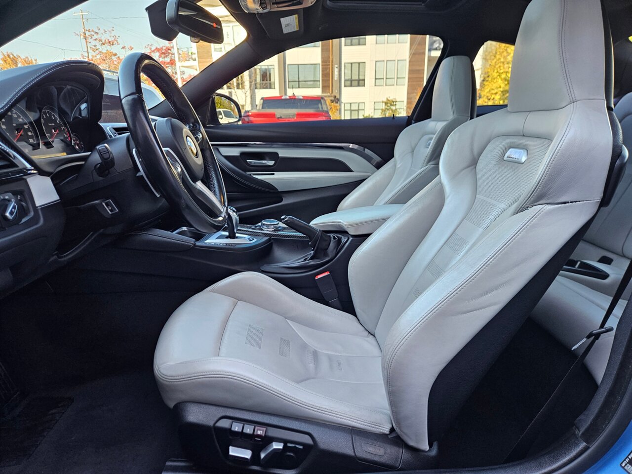 2016 BMW M4 - Photo 11 - Portland, OR 97211