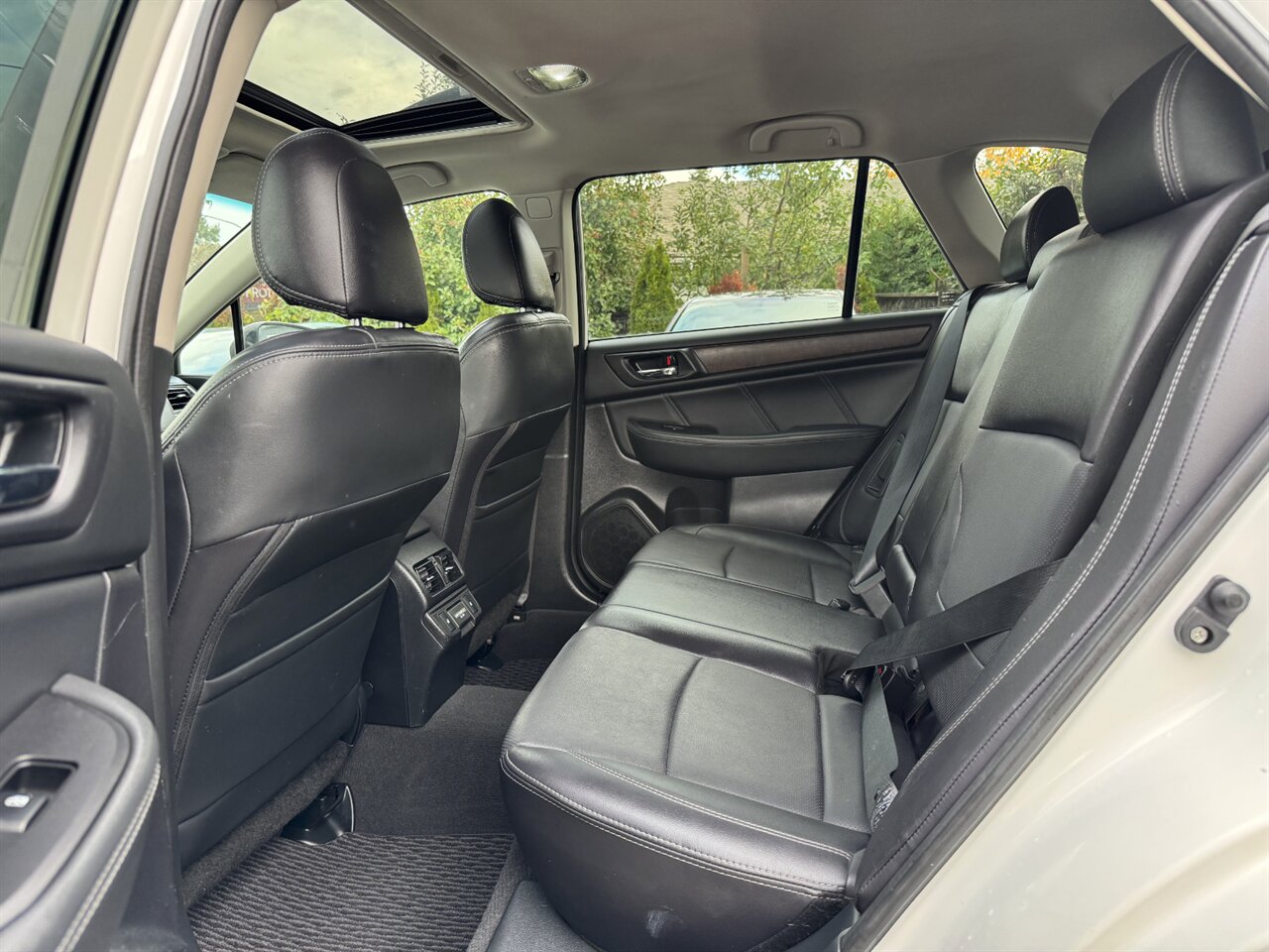 2018 Subaru Outback 3.6R Limited - Photo 12 - Portland, OR 97211