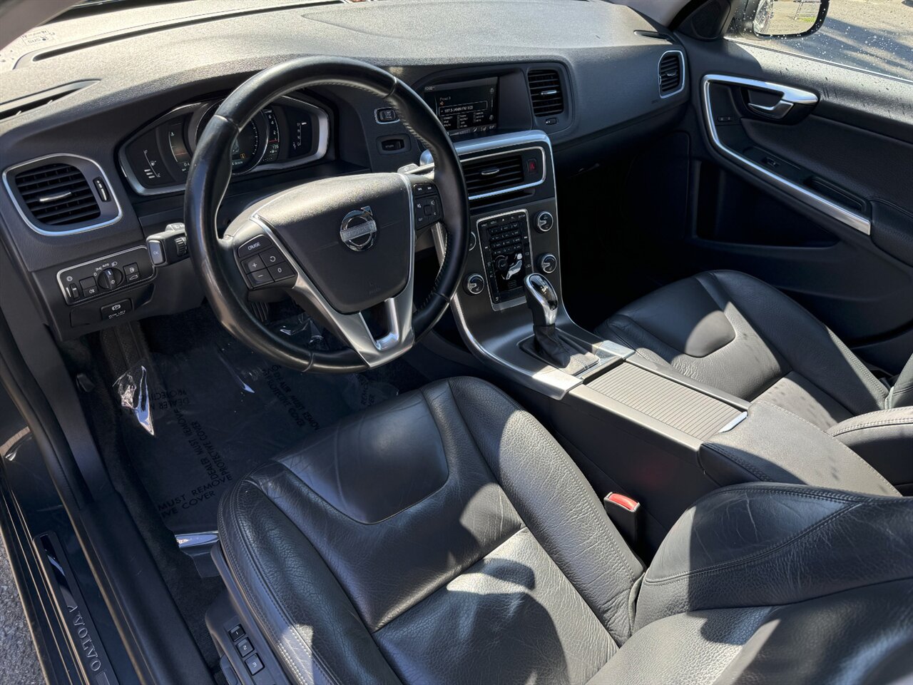 2014 Volvo S60 T5 Premier   - Photo 2 - Portland, OR 97211