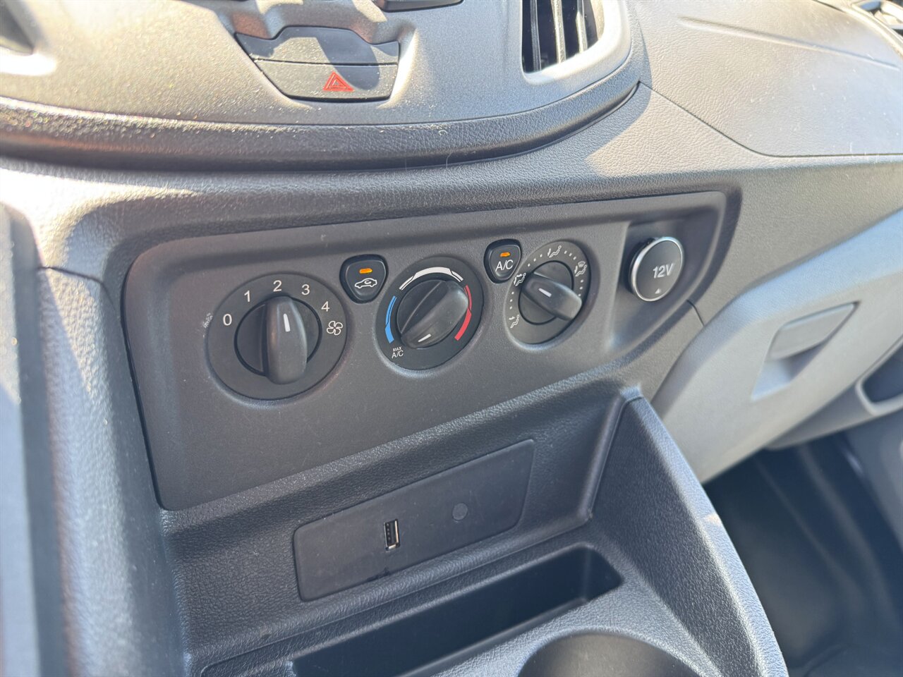 2017 Ford Transit 350 DIESEL MEDIUM ROOF - Photo 27 - Portland, OR 97211