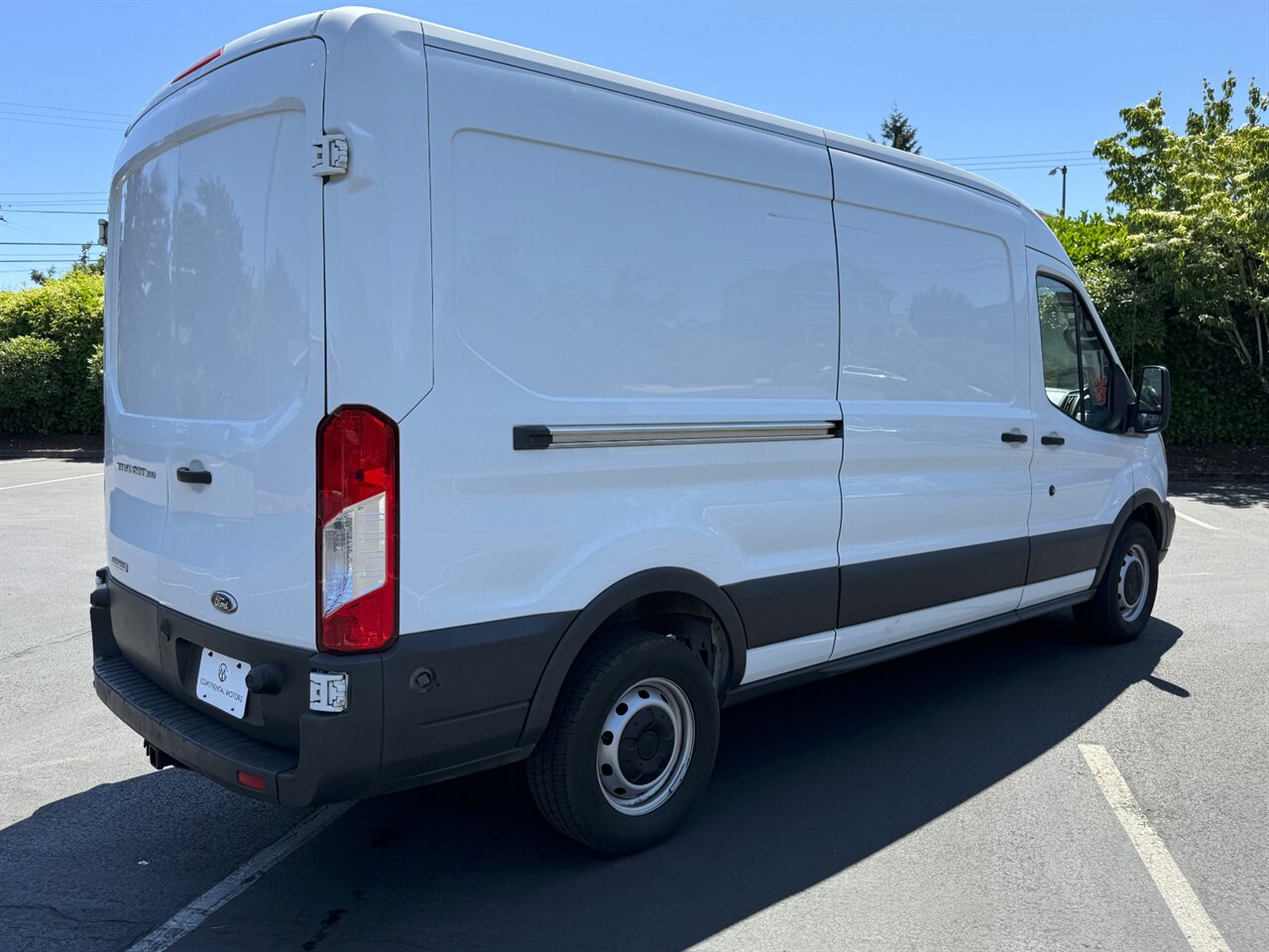 2017 Ford Transit 350 DIESEL MEDIUM ROOF - Photo 8 - Portland, OR 97211