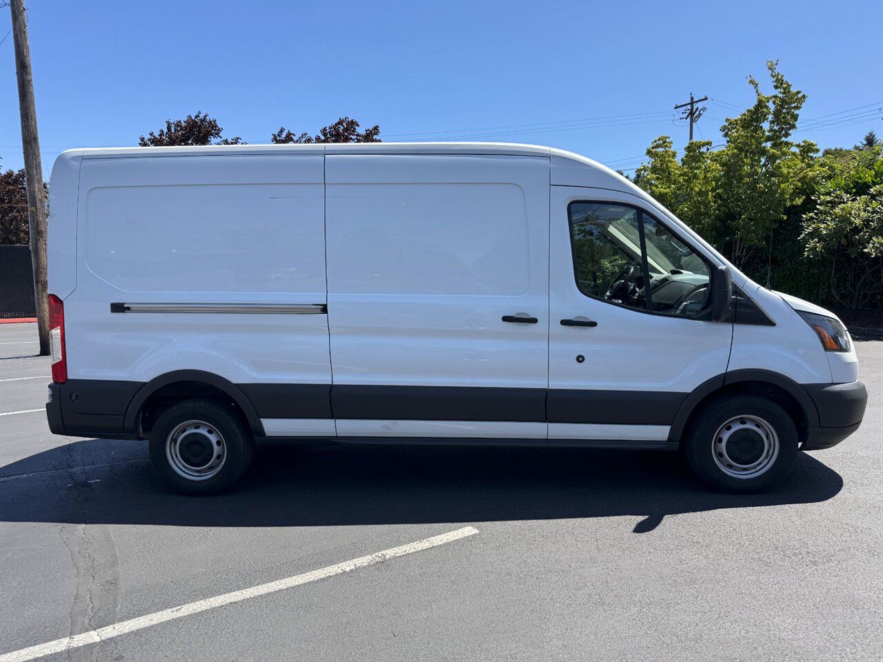 2017 Ford Transit 350 DIESEL MEDIUM ROOF - Photo 7 - Portland, OR 97211