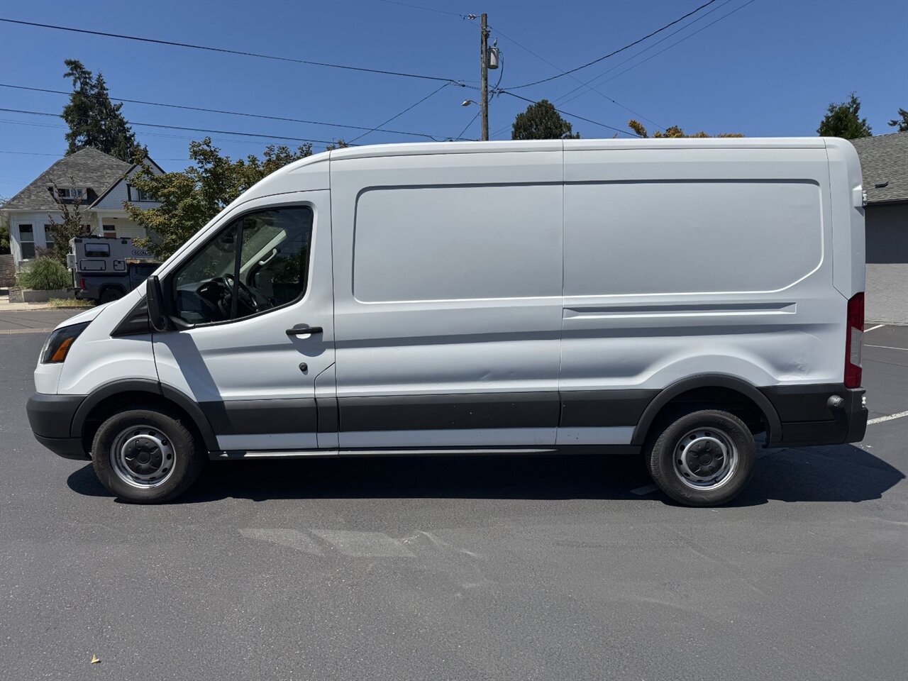 2017 Ford Transit 350 DIESEL MEDIUM ROOF - Photo 4 - Portland, OR 97211