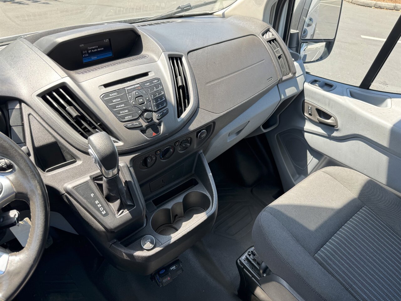 2017 Ford Transit 350 DIESEL MEDIUM ROOF - Photo 24 - Portland, OR 97211