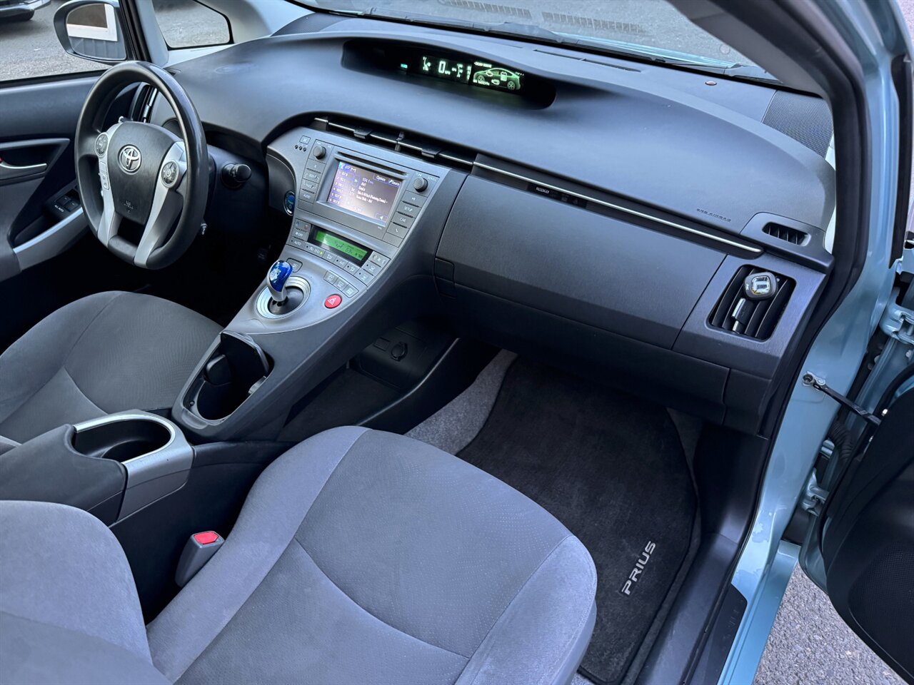2014 Toyota Prius Three - Photo 17 - Portland, OR 97211