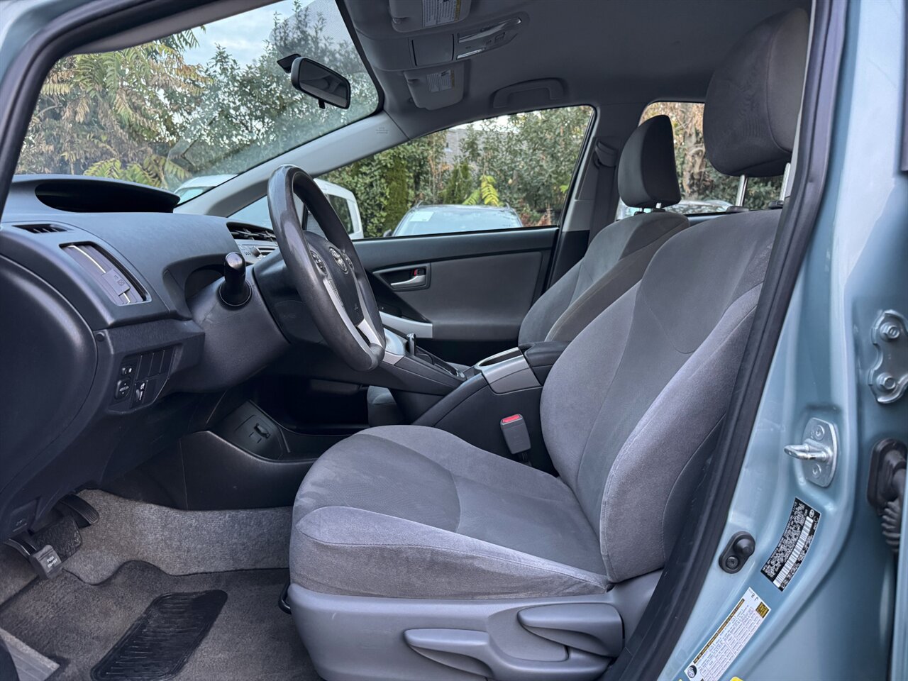 2014 Toyota Prius Three - Photo 11 - Portland, OR 97211